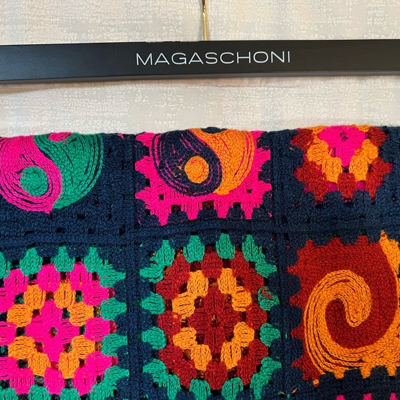 Magaschoni Home NWT Colorful Crochet Granny Square Throw Blanket Yin Yang Design - Picture 9 of 10